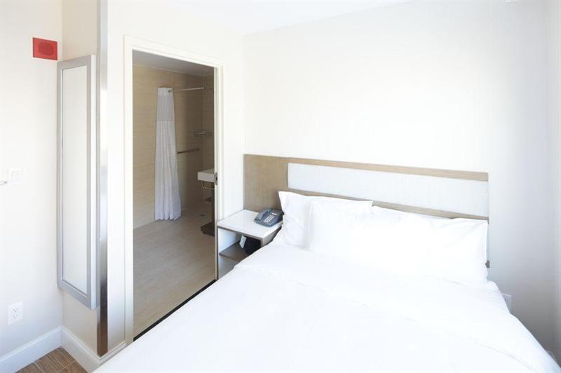 Mayfair Inn And Suites Ню Йорк Екстериор снимка